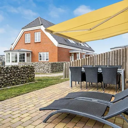 Three-bedroom In Romo Havneby